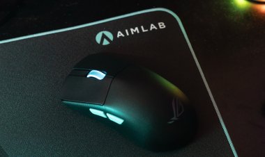 Mở hộp chuột gaming ROG Harpe Ace Aim Lab Edition: Rất nhẹ, thích hợp cho game thủ FPS