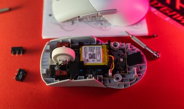 'Tiểu phẫu' chuột ROG Keris Wireless AimPoint: Cấu trúc đơn giản, dễ thay switch