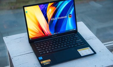 Ảnh thực tế laptop sinh viên ASUS Vivobook 14 OLED 2023