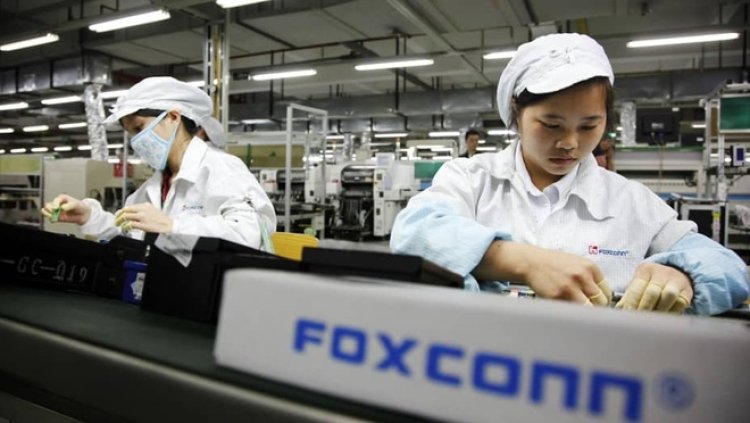 Foxconn thưởng tiền để níu giữ nhân viên