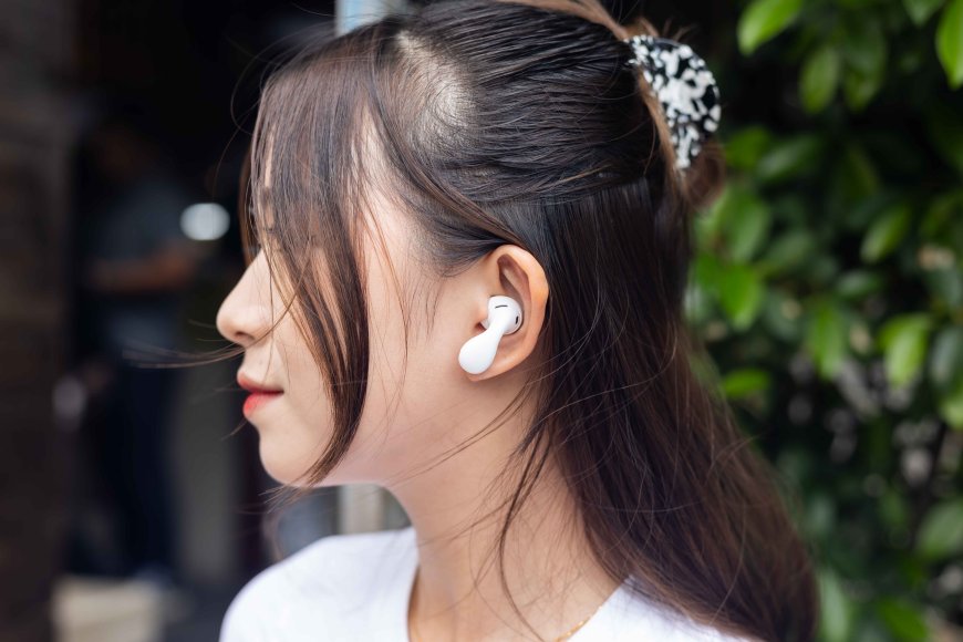 HUAWEI Freebuds 5: Âm hay, thiết kế khác lạ