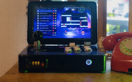 Trở về tuổi thơ cùng máy chơi game thùng tích hợp màn hình