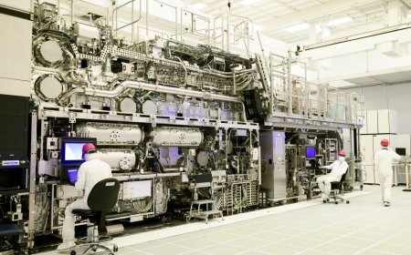 Intel Mở Ra Kỷ Nguyên Mới Trong Sản Xuất Chip Với Công Nghệ High NA EUV