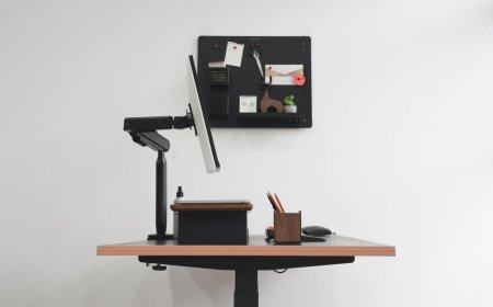 HyperWork Flexus: Thiết kế cột đơn với 2 khớp tay đòn đầu tiên, mang lại sự chắc chắn và linh hoạt vượt trội