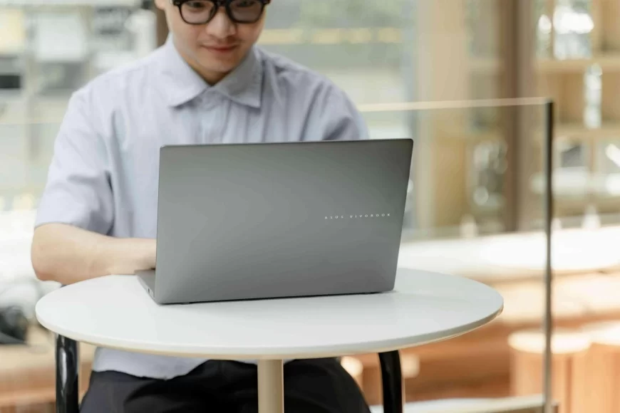 ASUS ra mắt Vivobook S14/S16 mỏng nhẹ với chip Intel® Core™ H-series, thời lượng pin lâu tới 20 giờ