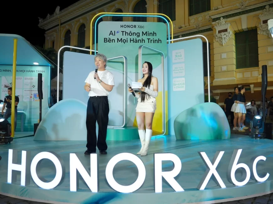 HONOR mang ‘trạm sạc năng lượng” đến giữa lòng thành phố