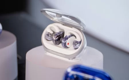 Tạo dấu ấn riêng với tai nghe mở JBL Soundgear Clips