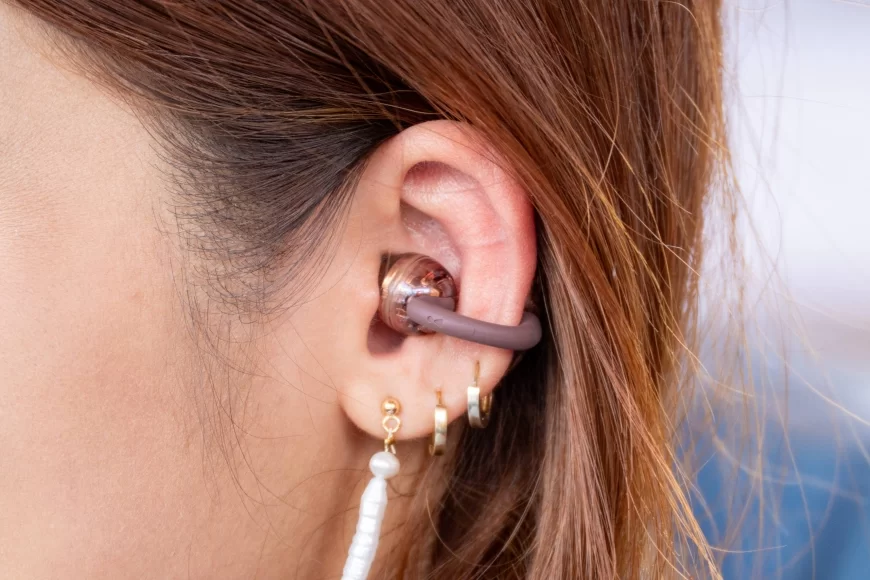 Tạo dấu ấn riêng với tai nghe mở JBL Soundgear Clips